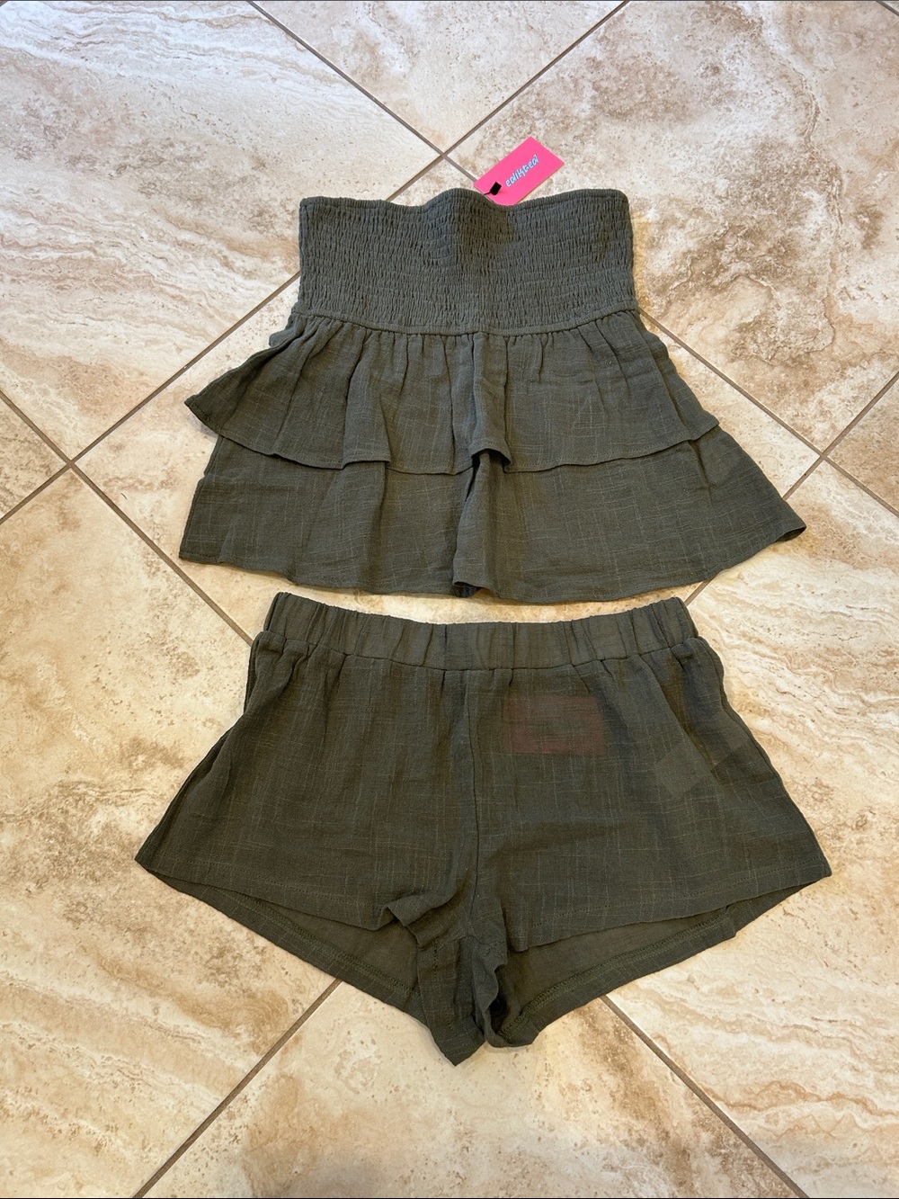 NWT Edikted Tiered Smocked Waist Shorts Set - Olive Green